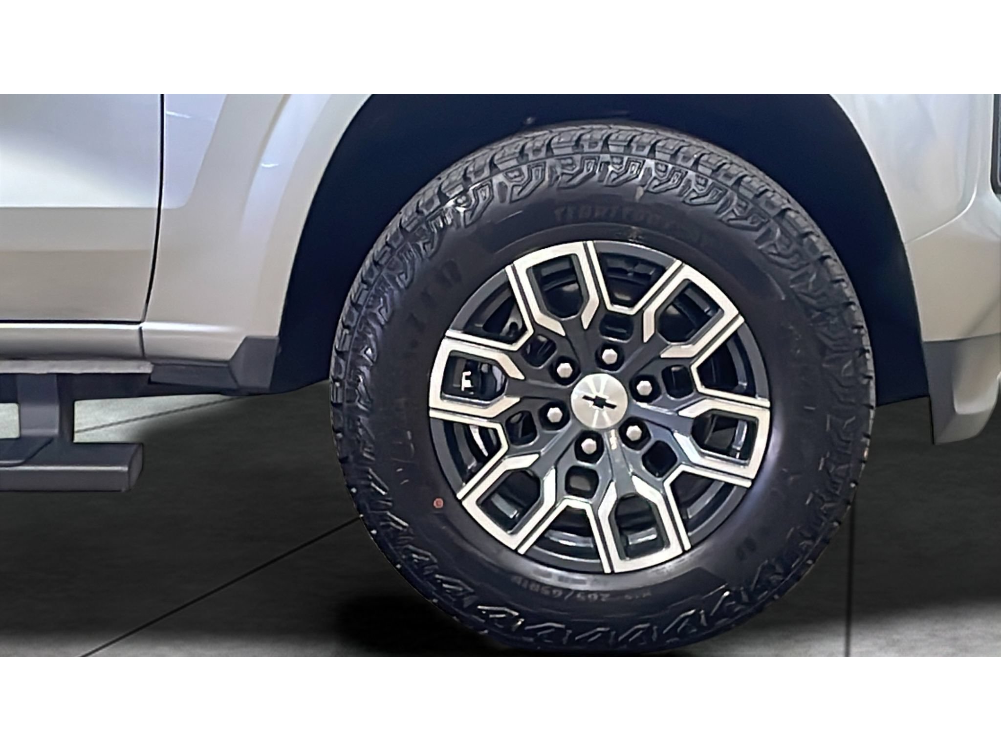 Used 2023 Chevrolet Colorado Z71 w/ Z71 Convenience Package 2 AWD/4WD image 19