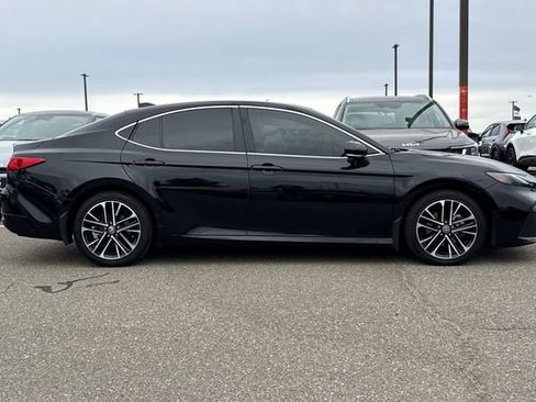 Used 2025 Toyota Camry XLE w/ Premium Plus Package FWD image 3