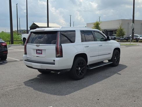 Used 2016 Cadillac Escalade Premium AWD/4WD image 5