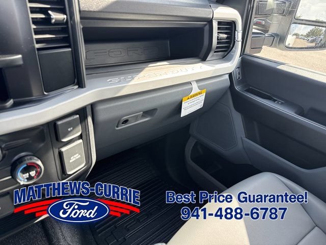 New 2026 Ford F250 XL w/ XL Chrome Package RWD image 23
