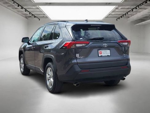 Used 2021 Toyota RAV4 XLE w/ Convenience Package AWD/4WD image 5