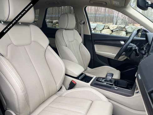 Used 2022 Audi Q5 2.0T Premium Plus w/ Premium Plus Package AWD/4WD image 6