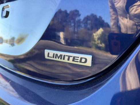 Used 2014 Hyundai Elantra Limited w/ Option Group 03 image 28