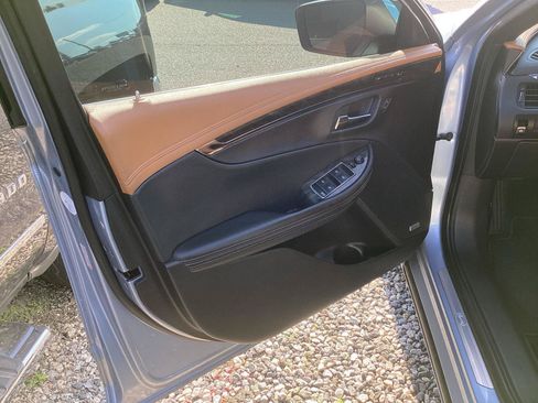 Used 2014 Chevrolet Impala LTZ FWD image 11