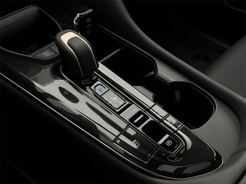 Certified 2026 Toyota Crown Limited w/ Advanced Technology Package image 23