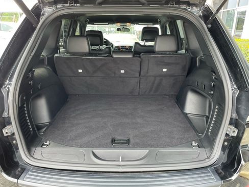 Used 2021 Jeep Grand Cherokee Laredo X RWD image 11