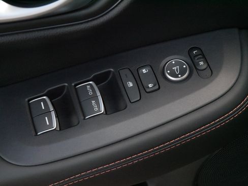 Certified 2026 Honda HR-V Sport image 19