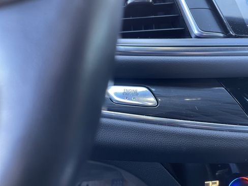 Used 2023 Buick Enclave Essence image 19