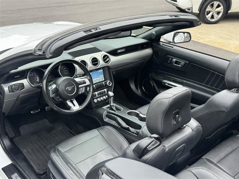 Used 2018 Ford Mustang Premium RWD image 15