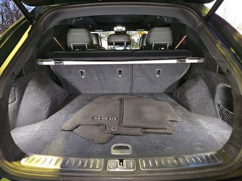 Used 2023 Genesis GV70 2.5T w/ Advanced Package image 17