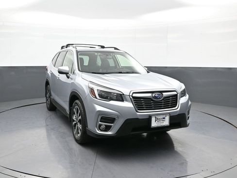 Used 2021 Subaru Forester Limited image 3
