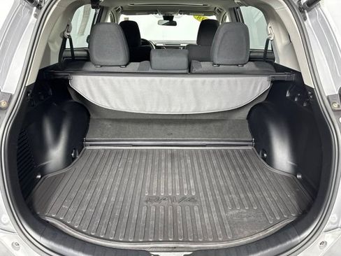Used 2018 Toyota RAV4 XLE w/ Convenience Package AWD/4WD image 30