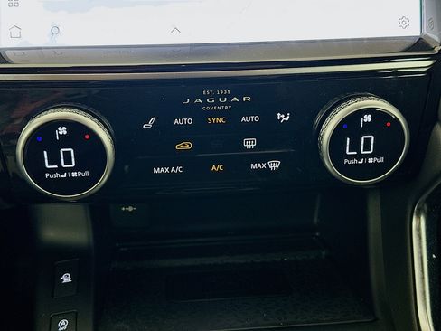 Used 2024 Jaguar E-PACE R-Dynamic SE image 24