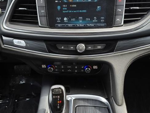Used 2019 Buick Enclave Premium AWD/4WD image 14