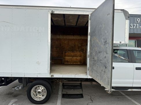 Used 2017 Ford F550 4x4 Crew Cab Super Duty image 14