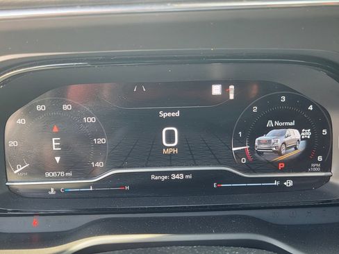 Used 2023 GMC Yukon XL Denali AWD/4WD image 18