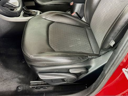 Used 2019 Jeep Compass Latitude FWD image 19