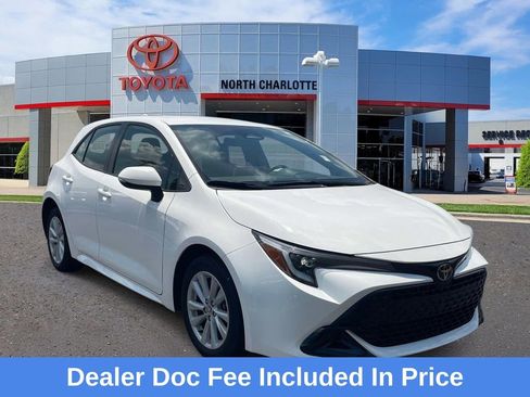 Used 2023 Toyota Corolla SE FWD image 1