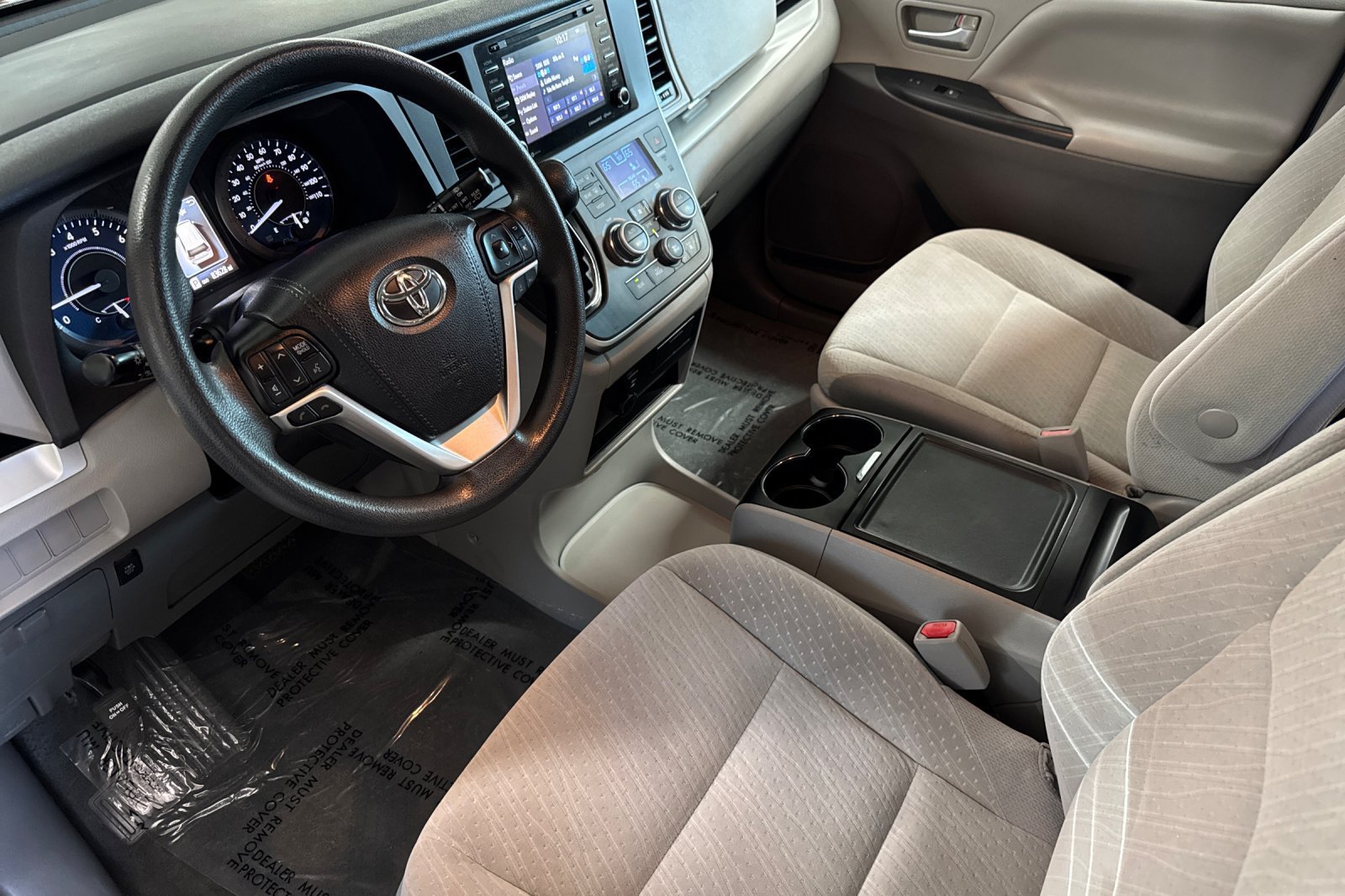 Used 2020 Toyota Sienna LE FWD image 10