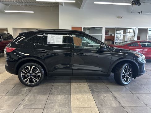 Used 2022 Ford Escape SEL w/ SEL Stealth AWD Package image 13