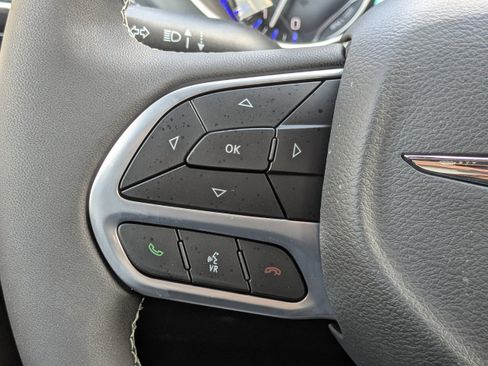 New 2026 Chrysler Pacifica Limited image 25