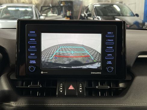 Used 2021 Toyota RAV4 XLE Premium AWD/4WD image 19