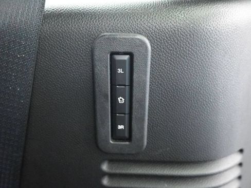 Used 2016 Lincoln Navigator Select AWD/4WD image 32