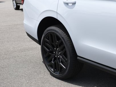New 2026 Ford Expedition Platinum