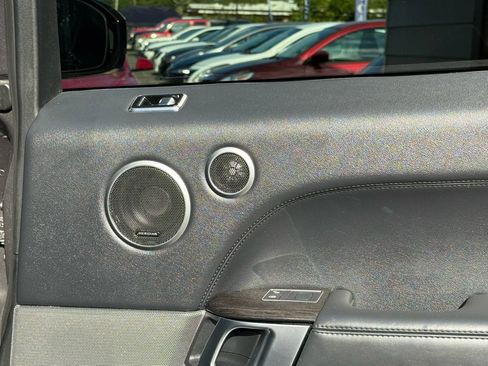 Used 2018 Land Rover Range Rover Sport HSE image 24