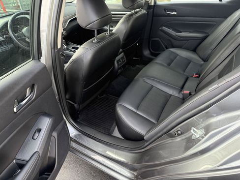 Used 2019 Nissan Altima 2.5 Platinum AWD/4WD image 13