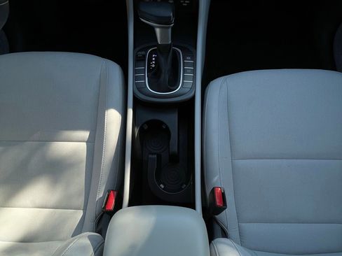 Used 2025 Hyundai Kona SEL FWD image 19