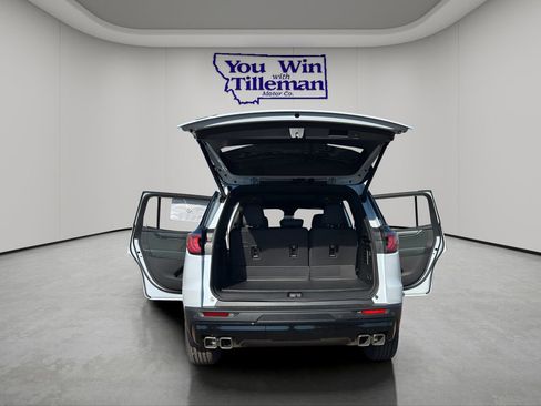 New 2026 GMC Acadia AT4 w/ Luxury Package AWD/4WD image 25