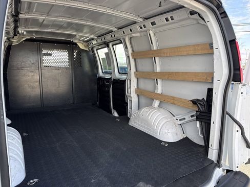 Used 2024 GMC Savana 2500 w/ Driver Convenience Package image 25