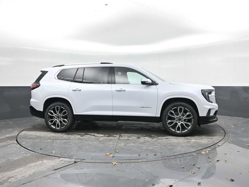 New 2026 GMC Acadia Denali Ultimate w/ LPO, Floor Liner Package image 7