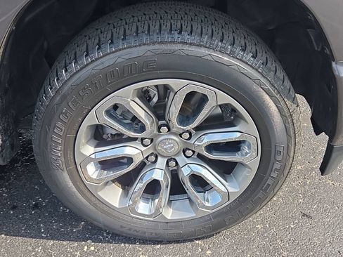 Used 2021 RAM 1500 Laramie w/ Sport Appearance Package AWD/4WD image 20