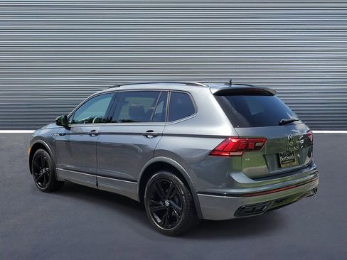 Used 2023 Volkswagen Tiguan SE R-Line FWD image 4