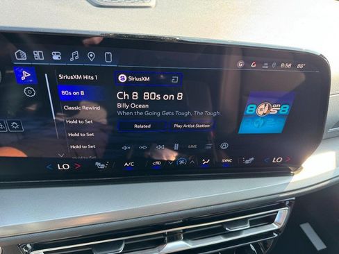 New 2026 Chevrolet Traverse LT w/ Enhanced Driving Package AWD/4WD image 15