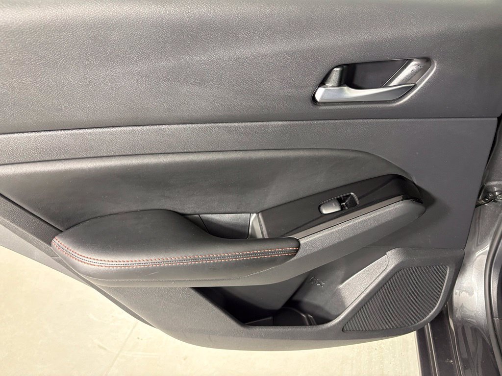 Used 2024 Nissan Altima 2.5 SR FWD image 33