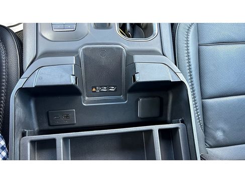 Used 2024 GMC Sierra 1500 Denali AWD/4WD image 17