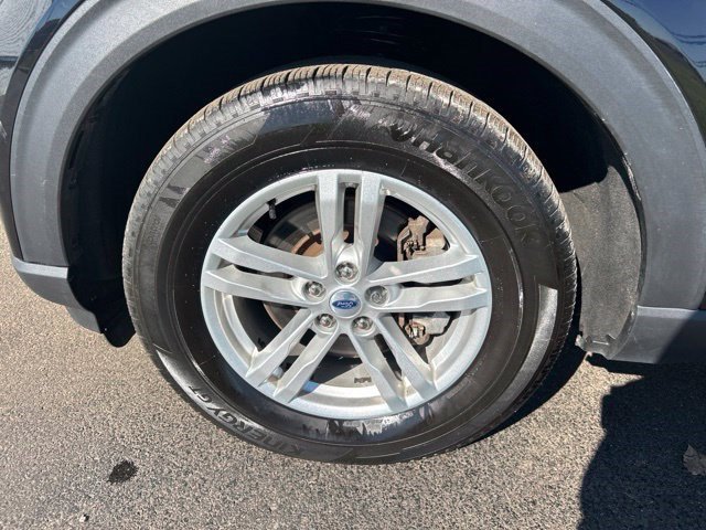 Used 2023 Ford Explorer XLT AWD/4WD image 56