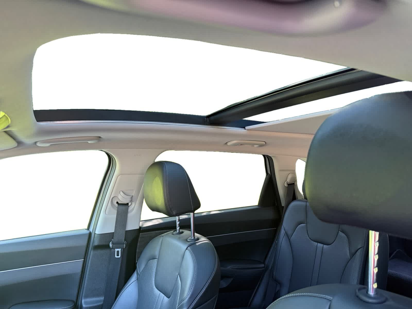 Used 2023 Kia Sorento EX w/ Panoramic Sunroof Package FWD image 12