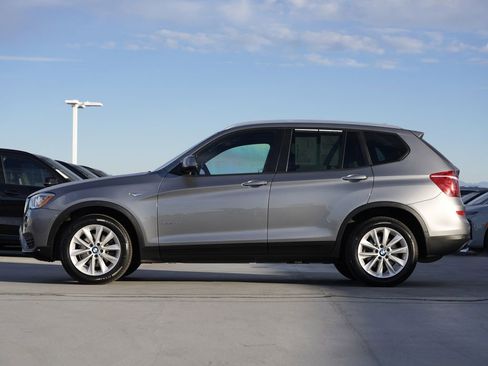 Used 2017 BMW X3 sDrive28i image 3