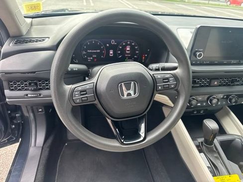 Used 2023 Honda Accord LX image 14