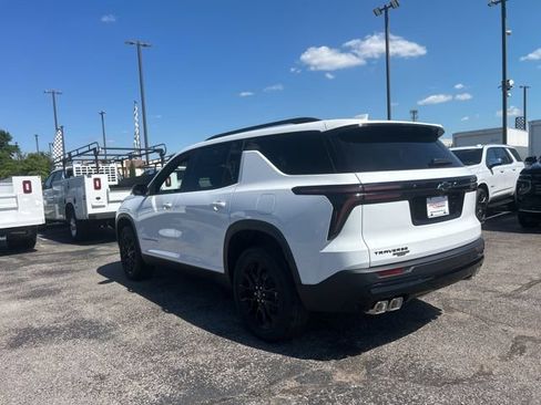 New 2026 Chevrolet Traverse LT w/ Midnight/Sport Edition FWD image 5