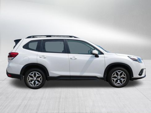 Used 2024 Subaru Forester Premium AWD/4WD image 8