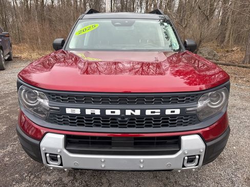 Used 2025 Ford Bronco Sport Badlands image 2