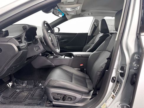 New 2025 Lexus ES 350 Ultra Luxury image 4