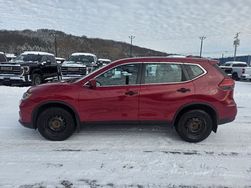 Used 2017 Nissan Rogue S image 10