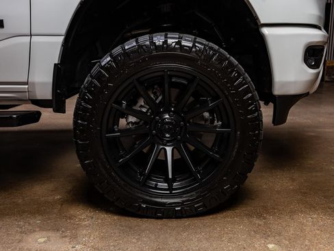 Used 2024 RAM 1500 Laramie AWD/4WD image 10