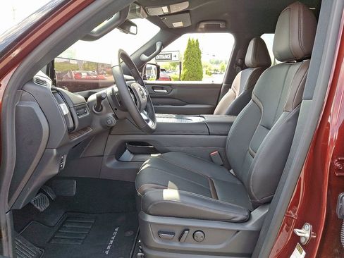 New 2025 Nissan Armada SL w/ Captain's Chari Seat Package image 8